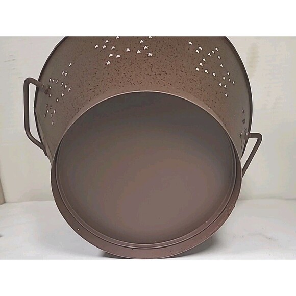 New VTG Style Large Brown Colander Strainer Stars Handles Primitive Farmhouse - Picture 8 of 8